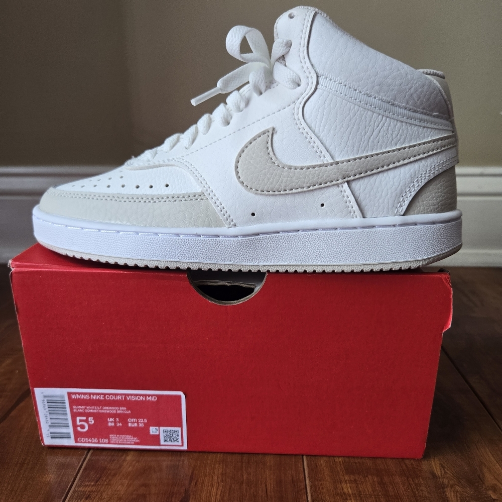 NIKE COURT VISION MID (NEW) Summit White/Lt Orewood SIZE 5.5